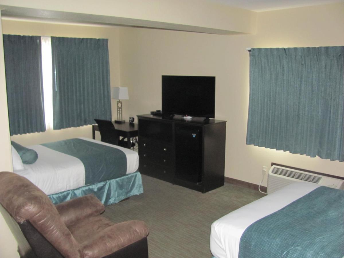 Cobblestone & - Dodge Hotel