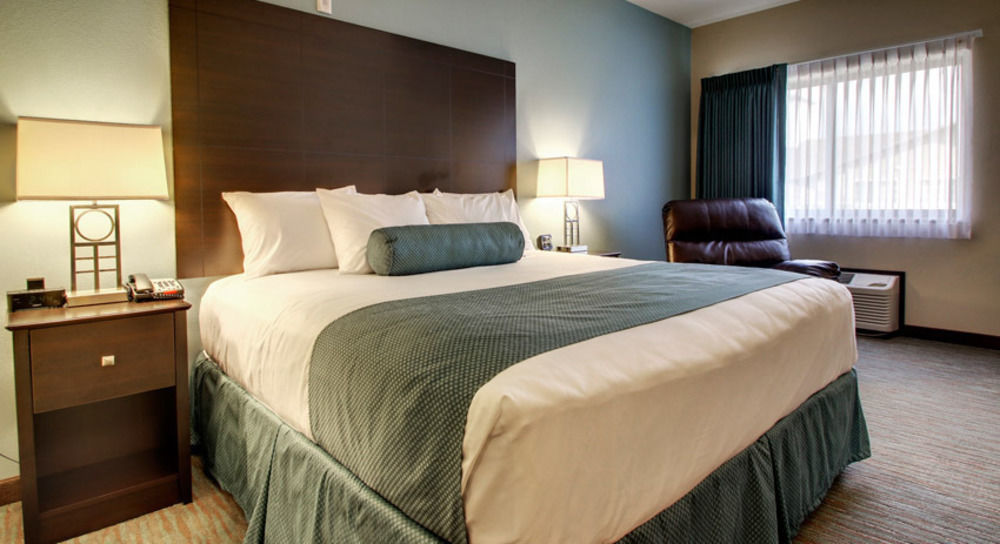 Hotel Cobblestone & - Dodge 3*